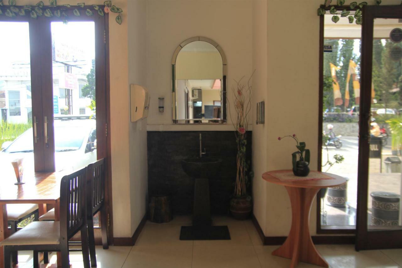 Hikmat Indah Hotel