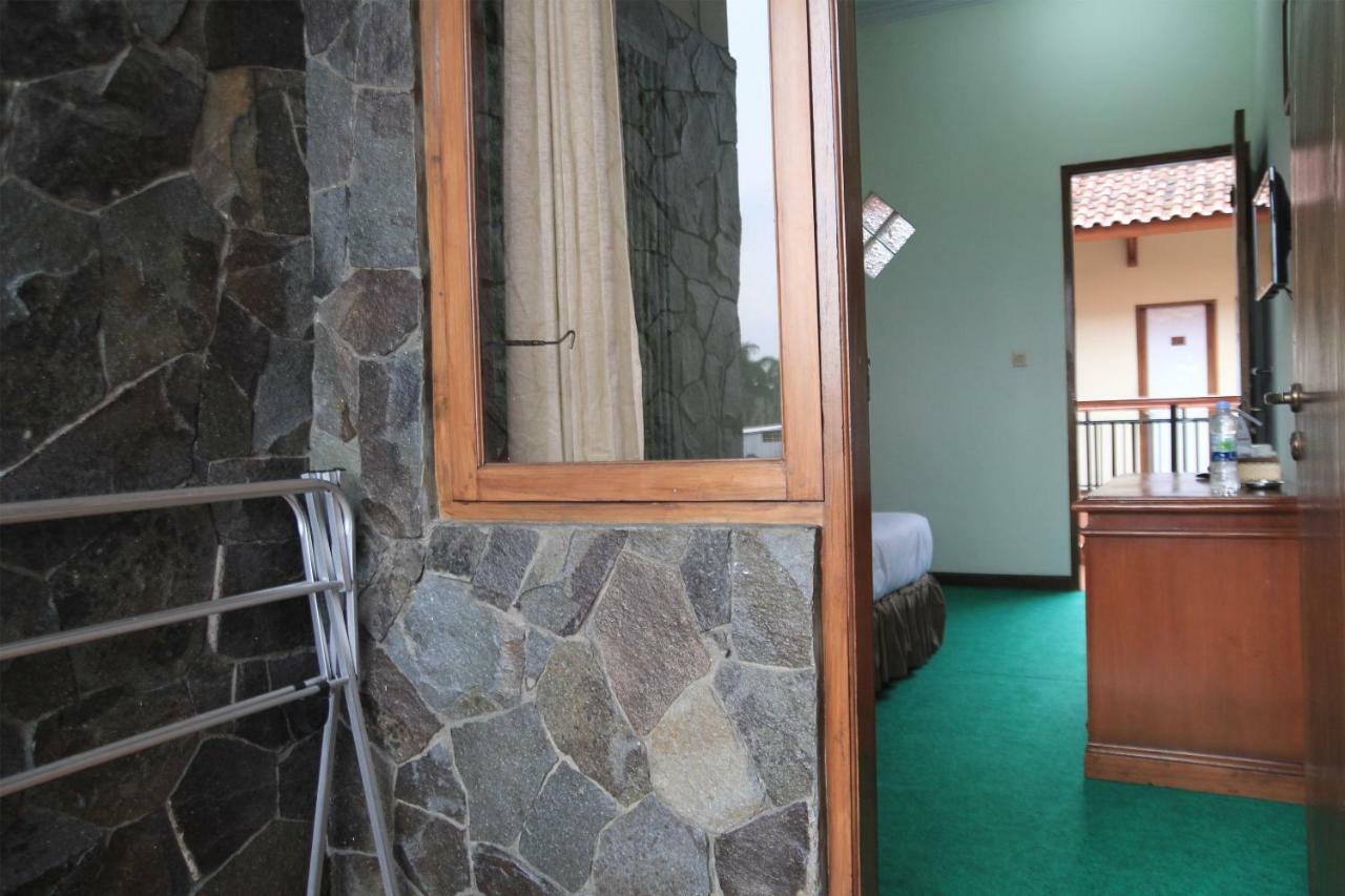 Hotel Hikmat Indah Lembang
